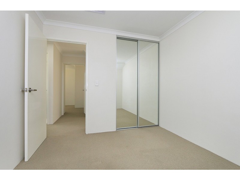 20 Heaton Way, Safety Bay WA 6169