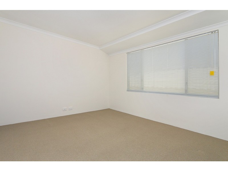 20 Heaton Way, Safety Bay WA 6169