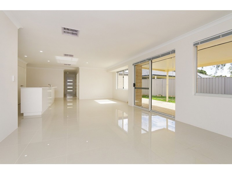 20 Heaton Way, Safety Bay WA 6169