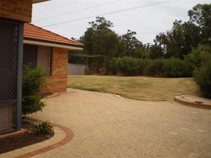 5 BLUERIDGE CRESCENT, Bibra Lake WA 6163