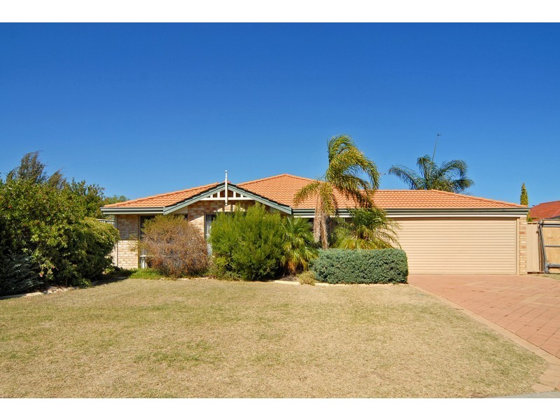 5 Petal Ct, Munster WA 6166