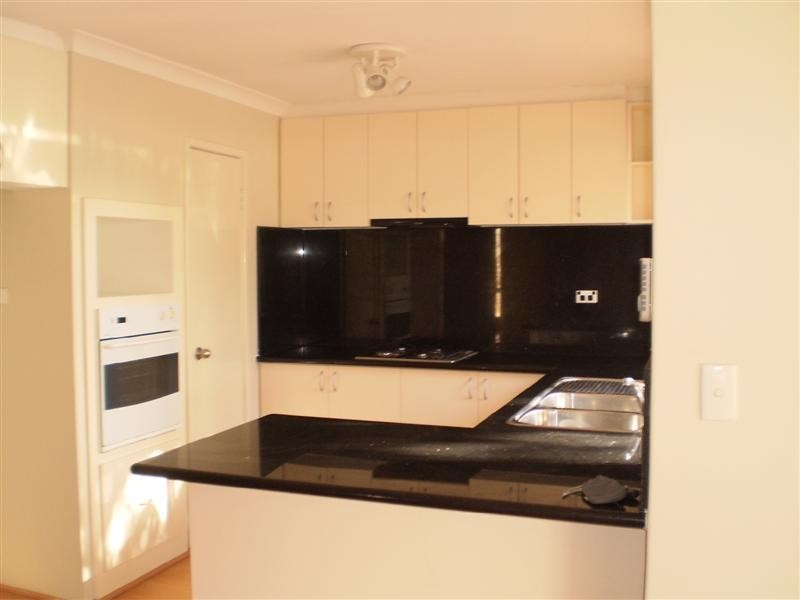 6A Moseley Hill, Kardinya WA 6163