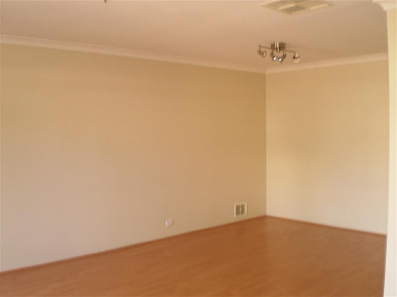 6A Moseley Hill, Kardinya WA 6163