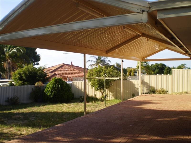 6A Moseley Hill, Kardinya WA 6163