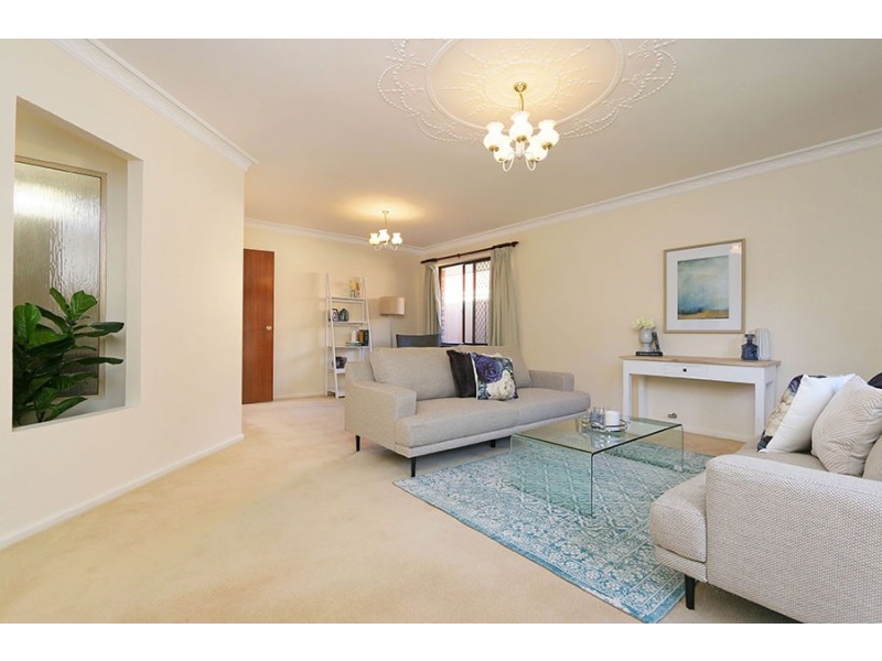 54 Williamson Rd, Kardinya WA 6163