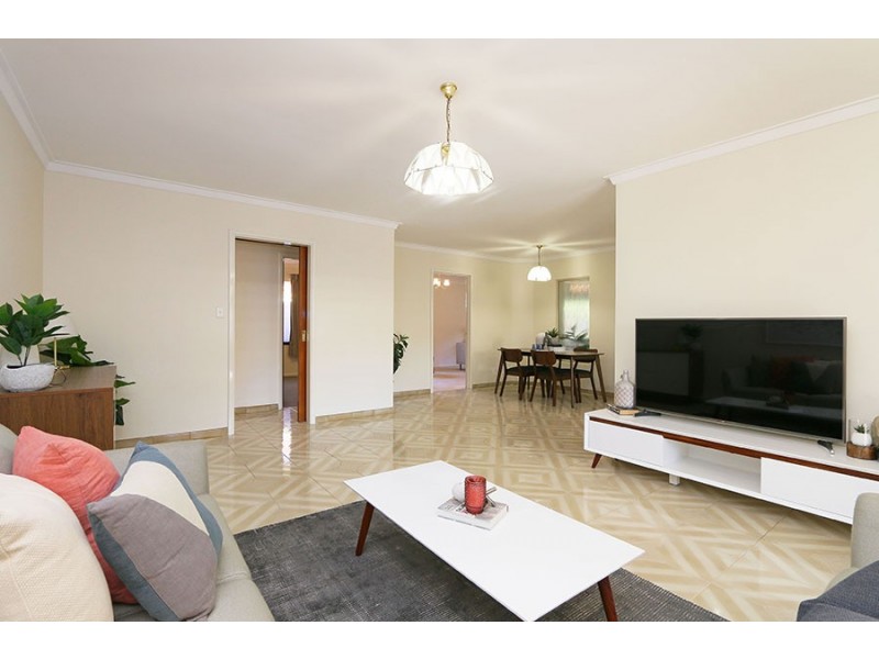 54 Williamson Rd, Kardinya WA 6163