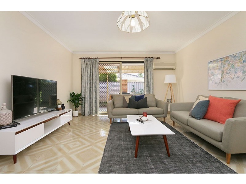 54 Williamson Rd, Kardinya WA 6163