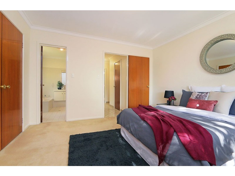 54 Williamson Rd, Kardinya WA 6163