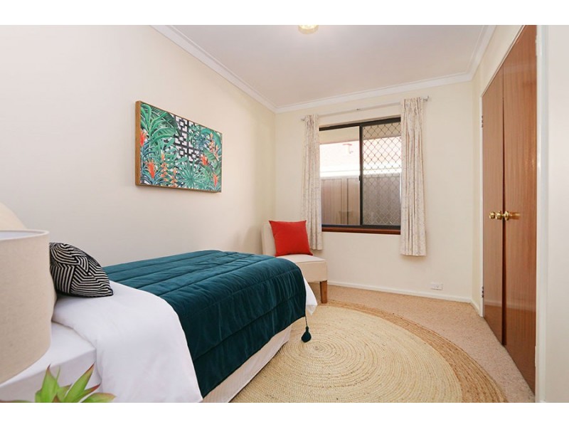 54 Williamson Rd, Kardinya WA 6163