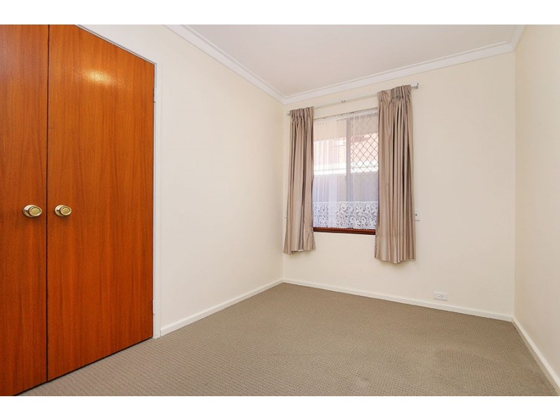 54 Williamson Rd, Kardinya WA 6163