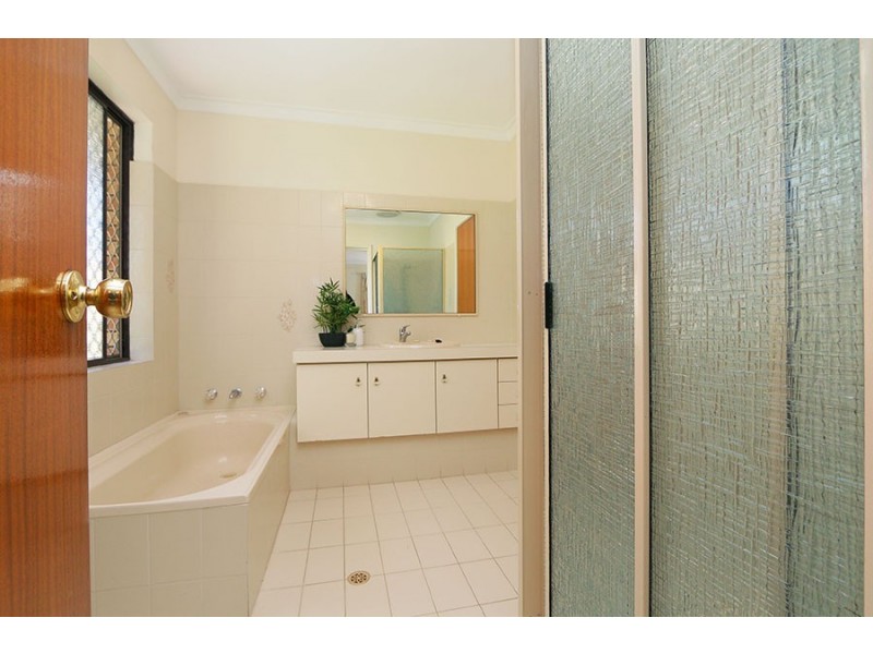 54 Williamson Rd, Kardinya WA 6163