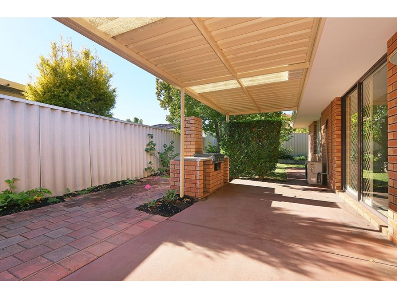 54 Williamson Rd, Kardinya WA 6163