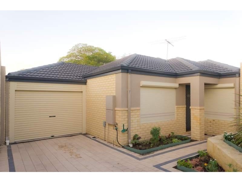 3 / 74 Gilbertson Road, Kardinya WA 6163