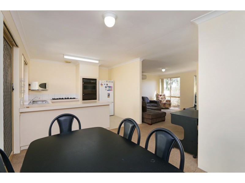 16/1-3 Stanbury Place, Kardinya WA 6163