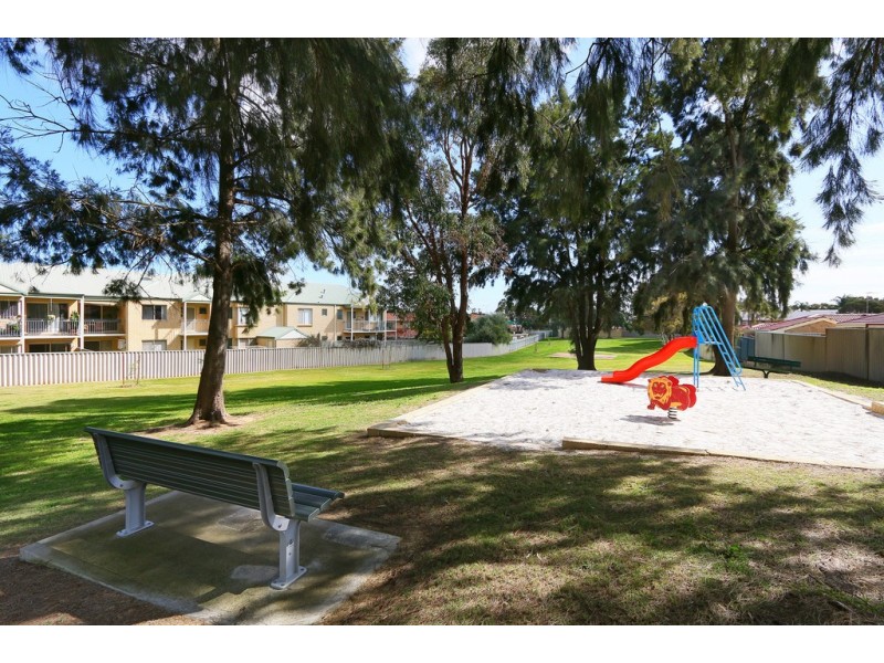16/1-3 Stanbury Place, Kardinya WA 6163