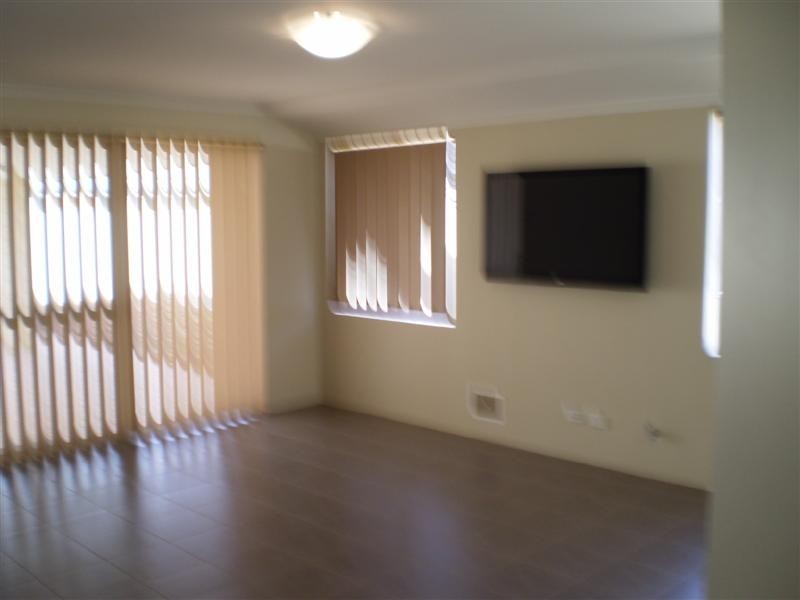 31 Daviesia Turn, Success WA 6164