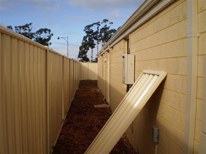 31 Daviesia Turn, Success WA 6164