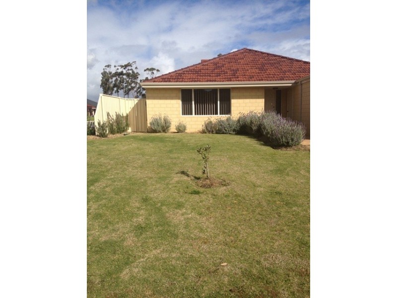 31 Daviesia Turn, Success WA 6164