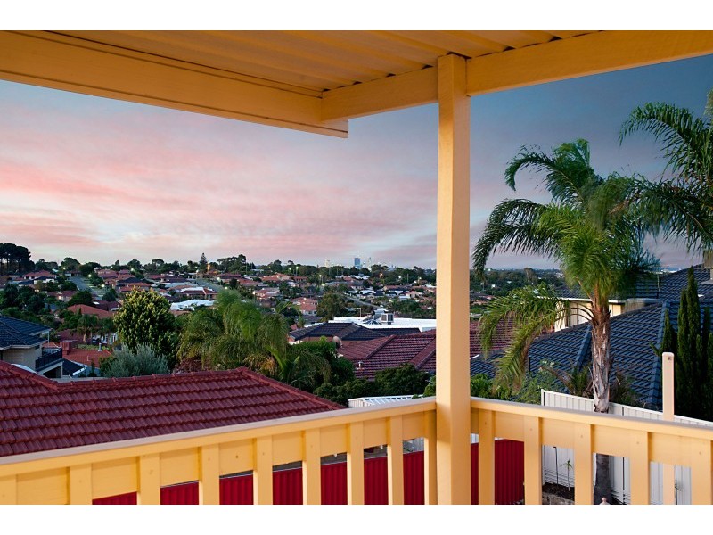 37 Riley Rd, Kardinya WA 6163