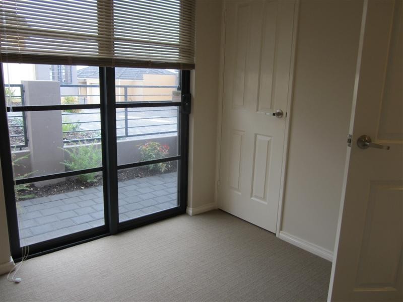 6/4 L’Aquilla Close, Beeliar WA 6164