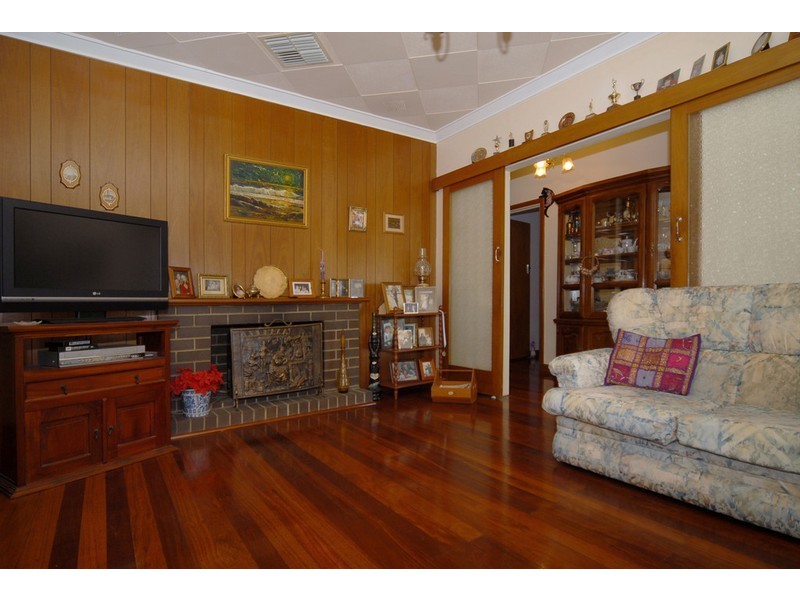 124 Gilbertson Rd, Kardinya WA 6163