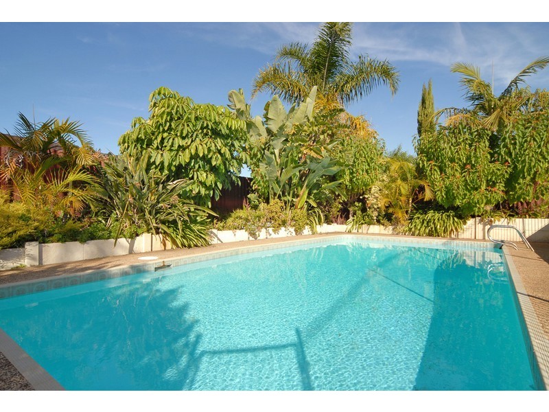 124 Gilbertson Rd, Kardinya WA 6163