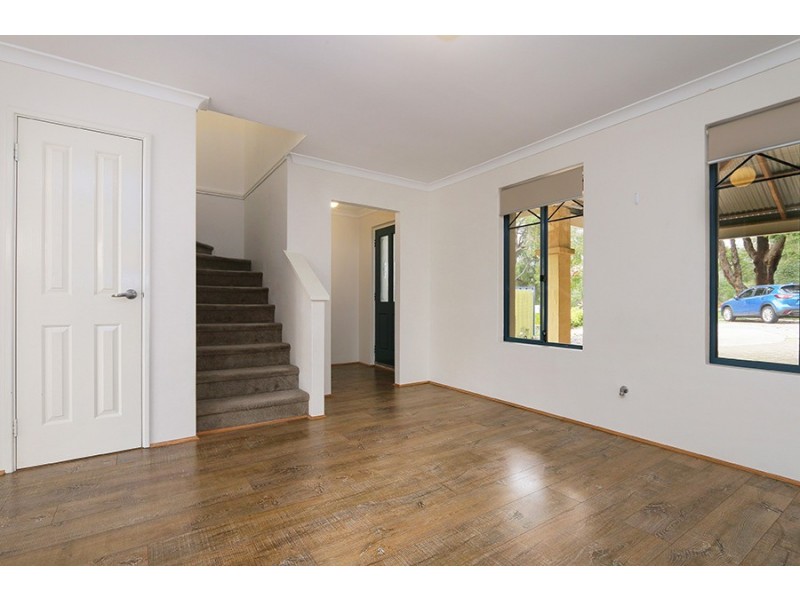 12 Ellis Road, Kardinya WA 6163