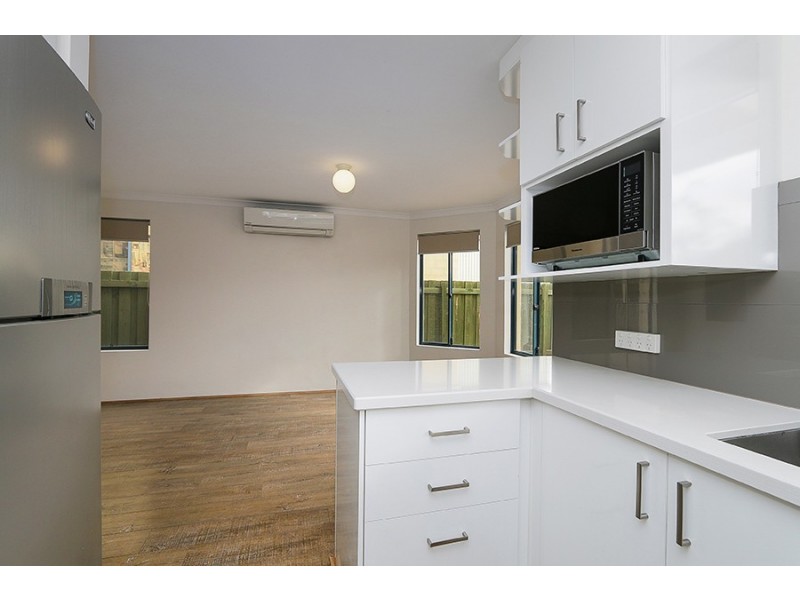 12 Ellis Road, Kardinya WA 6163