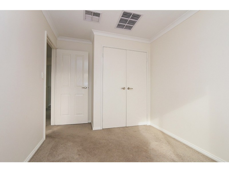 12 Ellis Road, Kardinya WA 6163