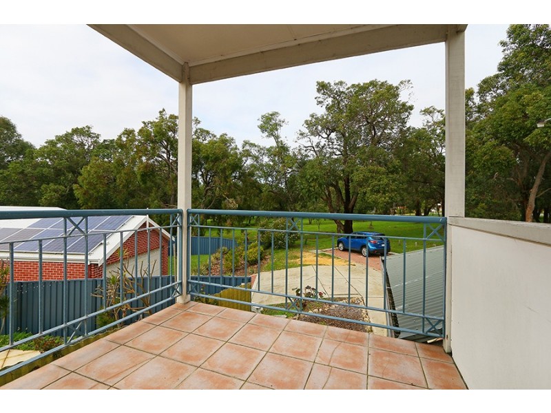 12 Ellis Road, Kardinya WA 6163