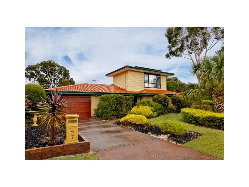 7 Coombs Place, Bateman WA 6150