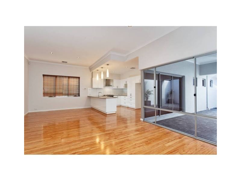 37 Bellairs Rd, Kardinya WA 6163