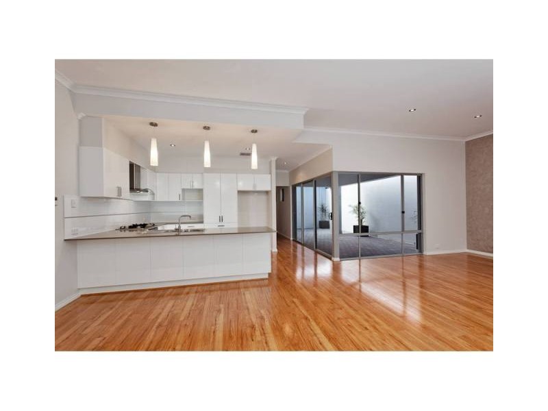 37 Bellairs Rd, Kardinya WA 6163