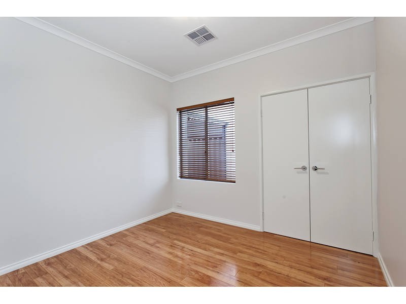 37 Bellairs Rd, Kardinya WA 6163