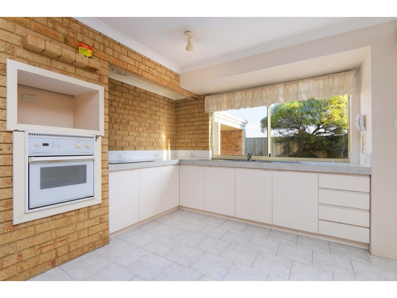 75 Prescott Drive, Kardinya WA 6163