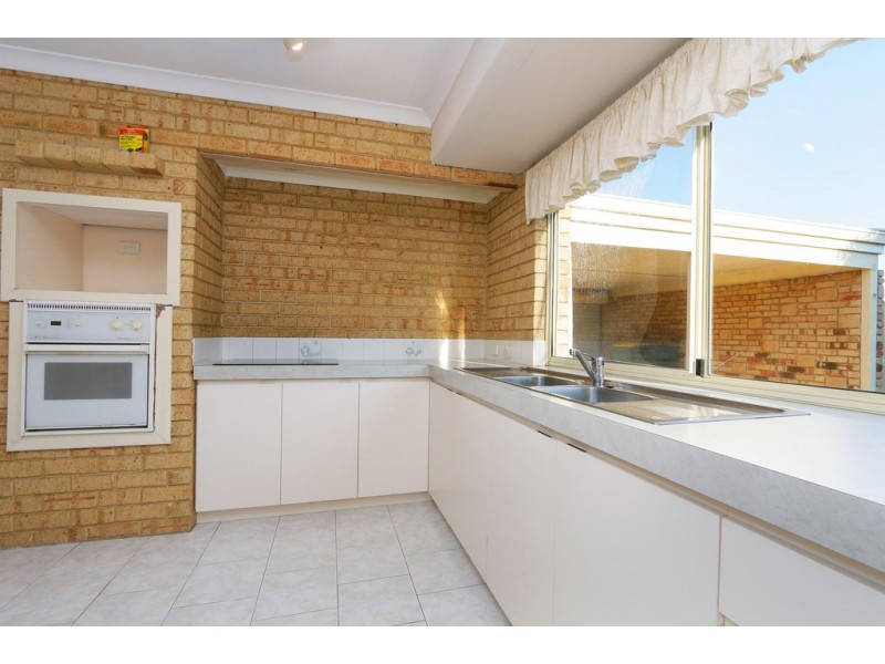 75 Prescott Drive, Kardinya WA 6163