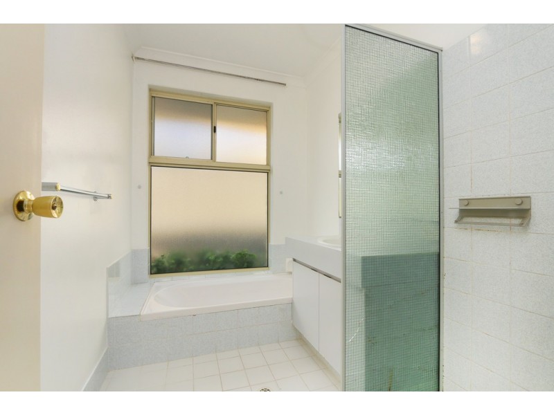 75 Prescott Drive, Kardinya WA 6163