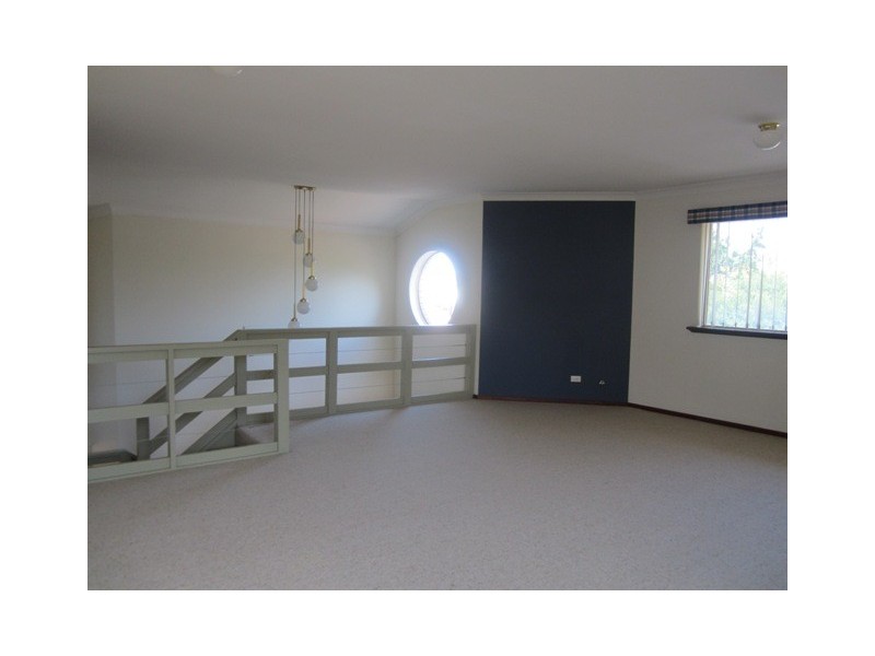 10 Levey Rise, Winthrop WA 6150