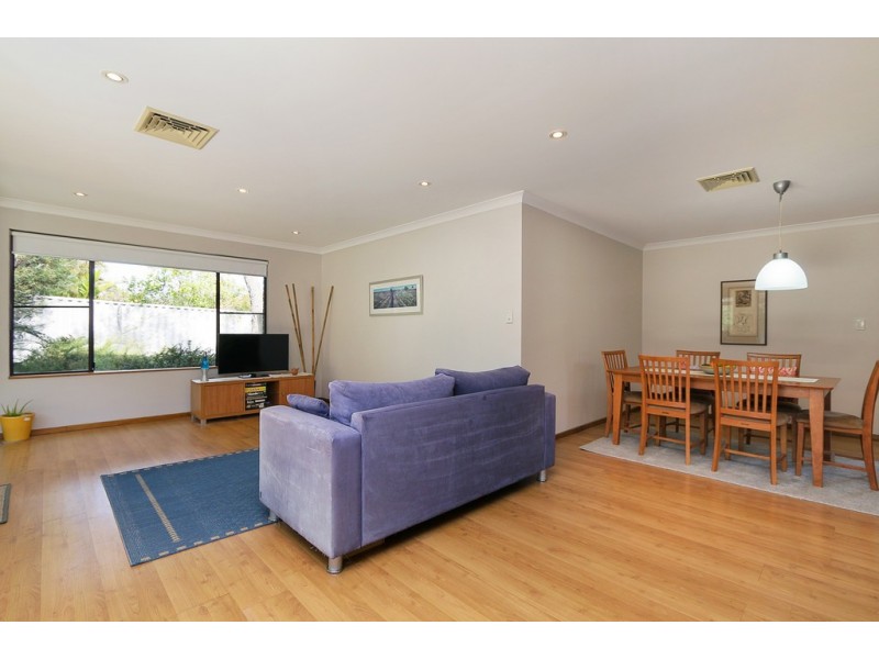 4 Fairmount Close, Bibra Lake WA 6163