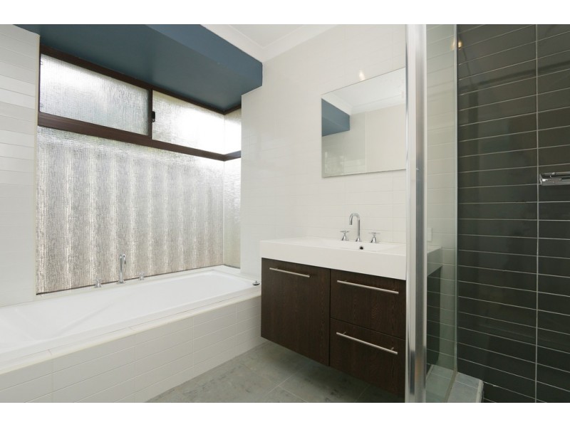 4 Fairmount Close, Bibra Lake WA 6163