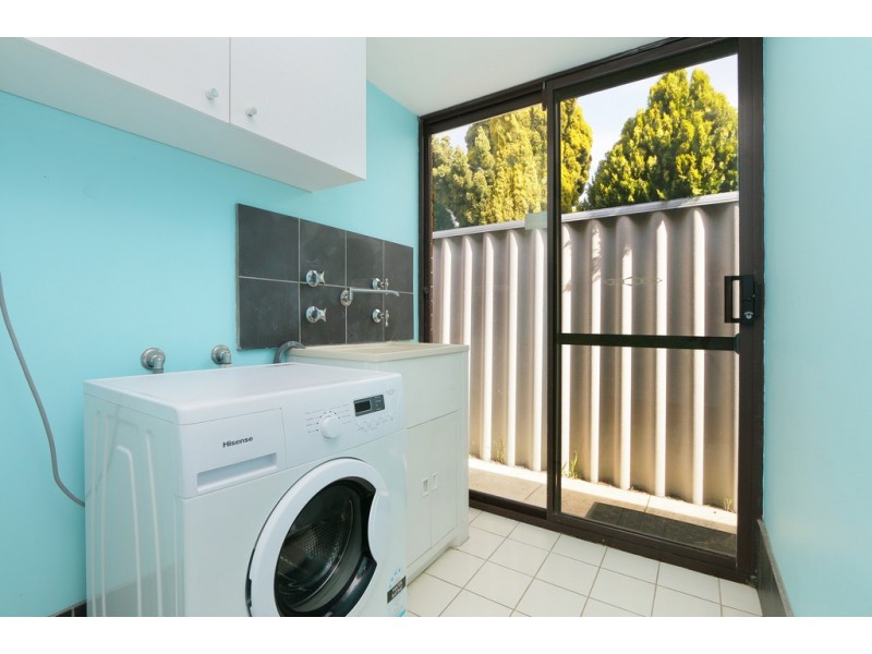 4 Fairmount Close, Bibra Lake WA 6163