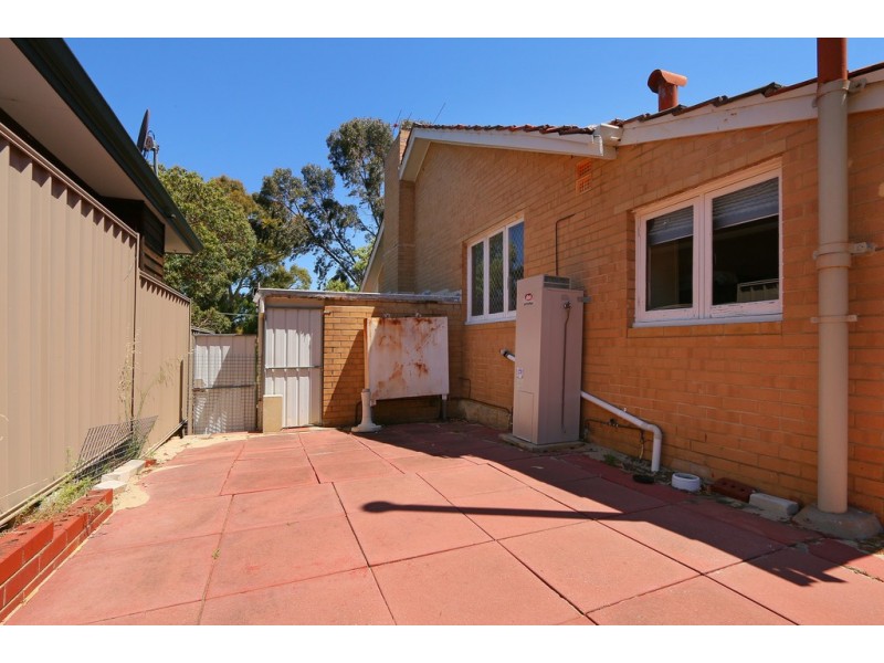 98 Arkwell Street, Willagee WA 6156