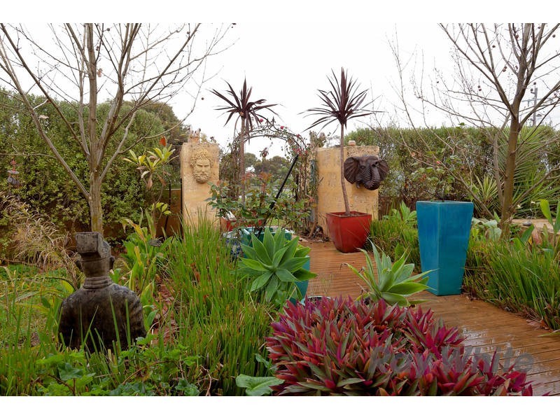 2 Lynn Street, Hilton WA 6163