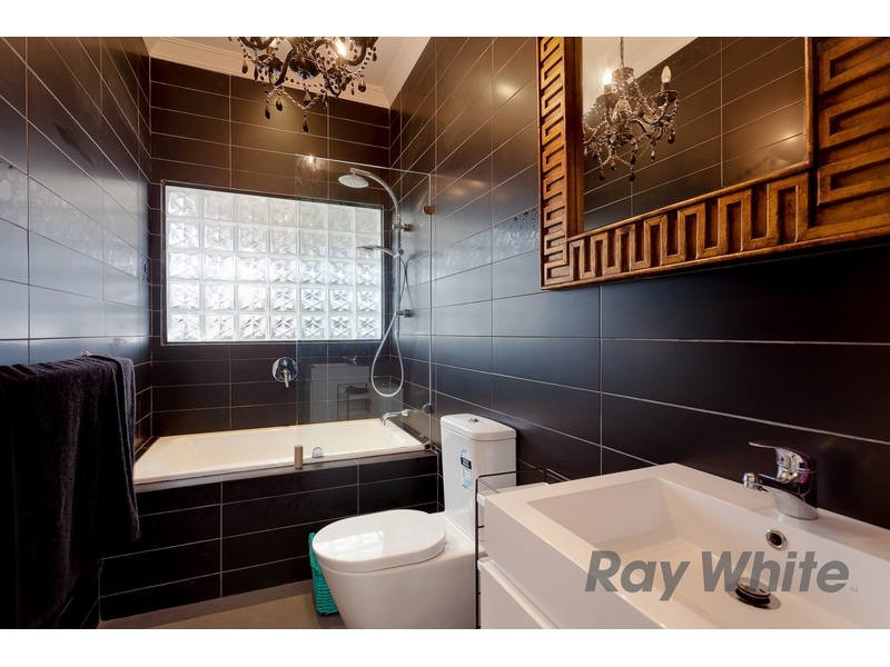 2 Lynn Street, Hilton WA 6163