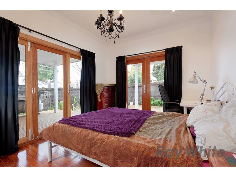 2 Lynn Street, Hilton WA 6163