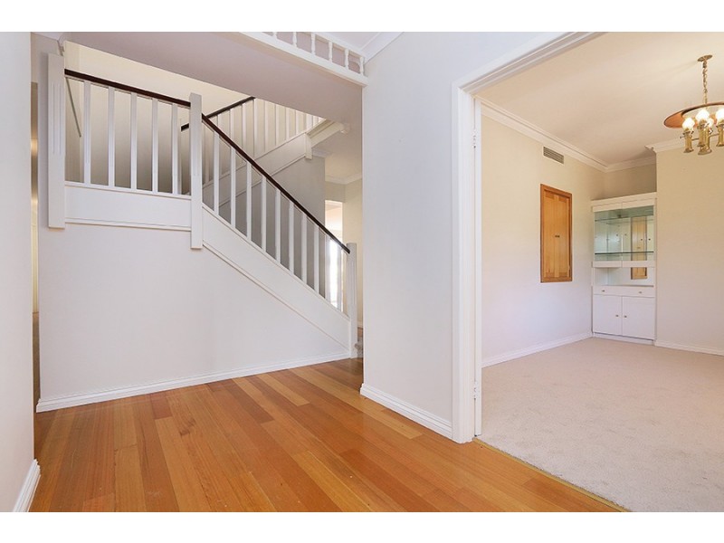 10 Glen Iris Drive, Jandakot WA 6164