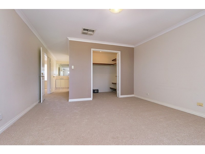 10 Glen Iris Drive, Jandakot WA 6164