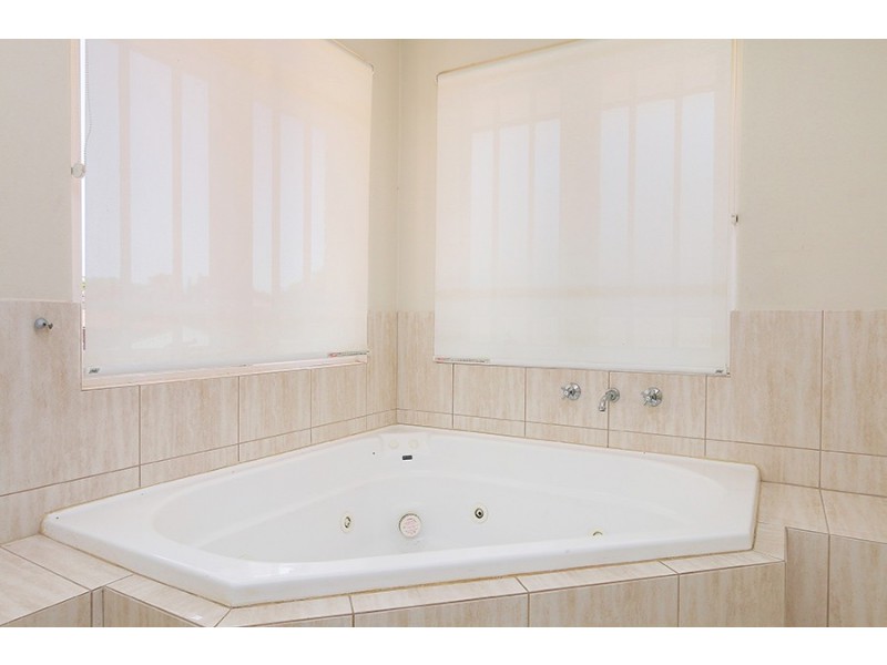 10 Glen Iris Drive, Jandakot WA 6164