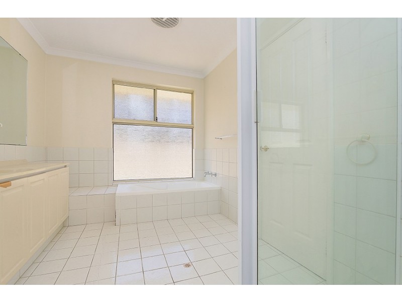 10 Glen Iris Drive, Jandakot WA 6164