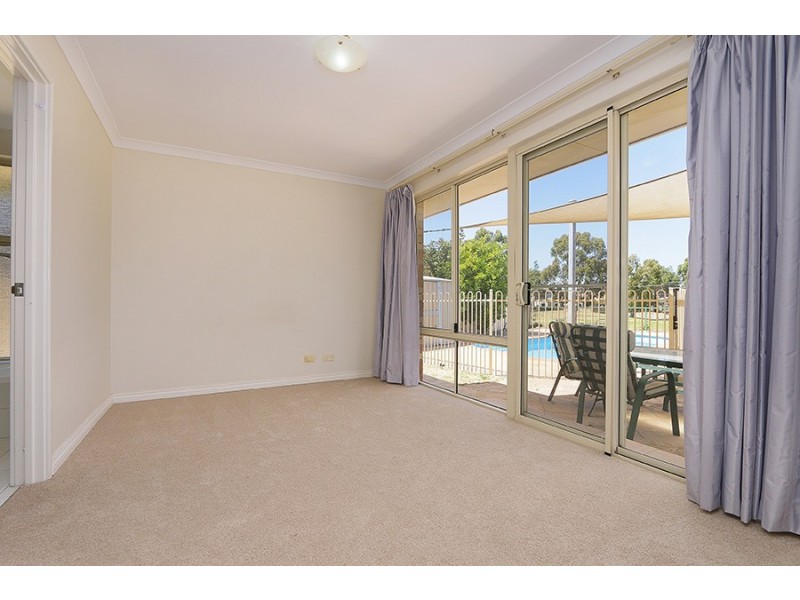 10 Glen Iris Drive, Jandakot WA 6164